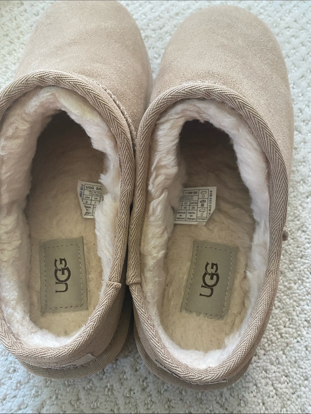 UGG Tan Suede Shearling Classic  Slipper, women’s 9 - Picture 2 of 5